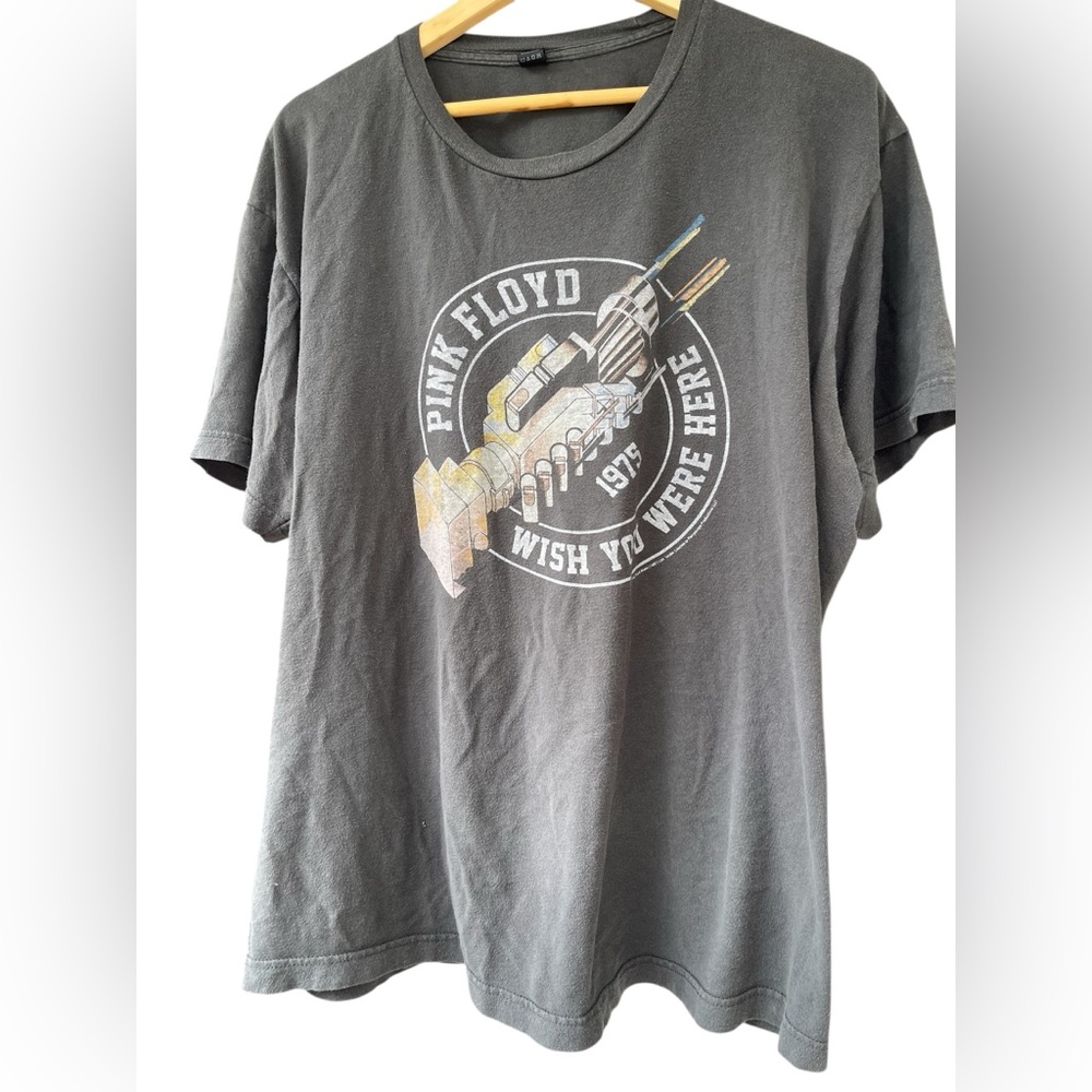 Pink Floyd size XL Gray Graphic T-Shirt Wish you Were Here Concert tee